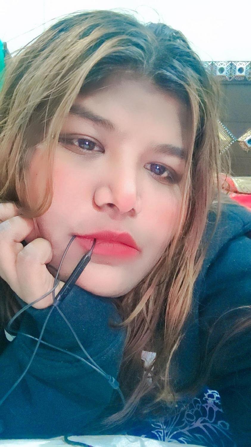 Shamsa cute selfie